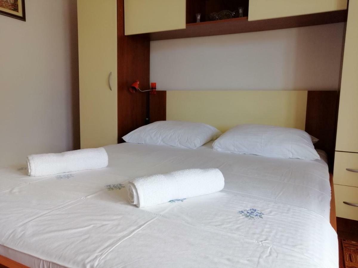 Apartments Emmas Studio สตารีกราด ภายนอก รูปภาพ