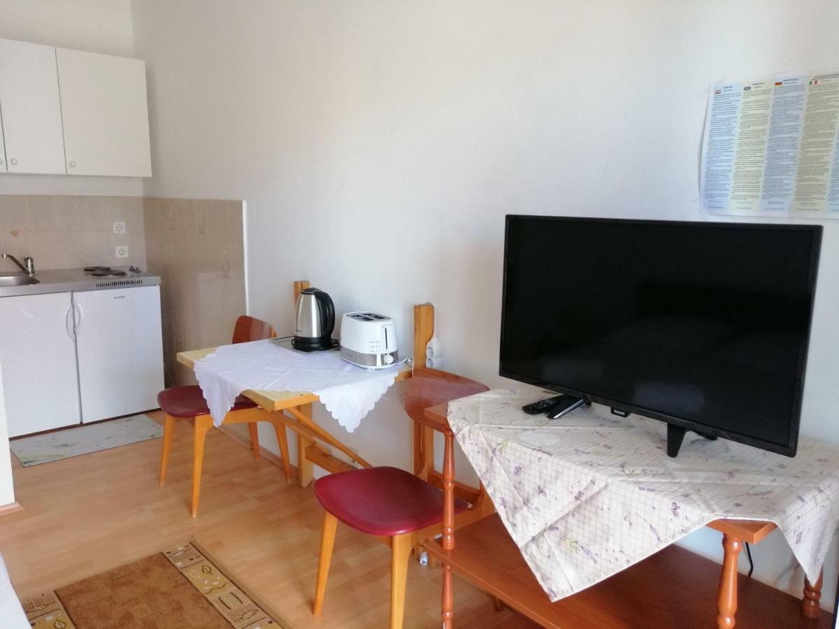 Apartments Emmas Studio สตารีกราด ภายนอก รูปภาพ